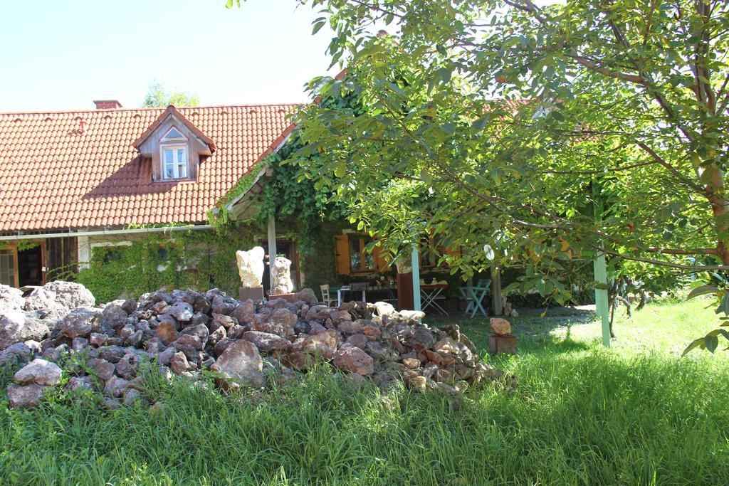 Ferienwohnungen Sonnenberg Ratsch an der Weinstraße Εξωτερικό φωτογραφία
